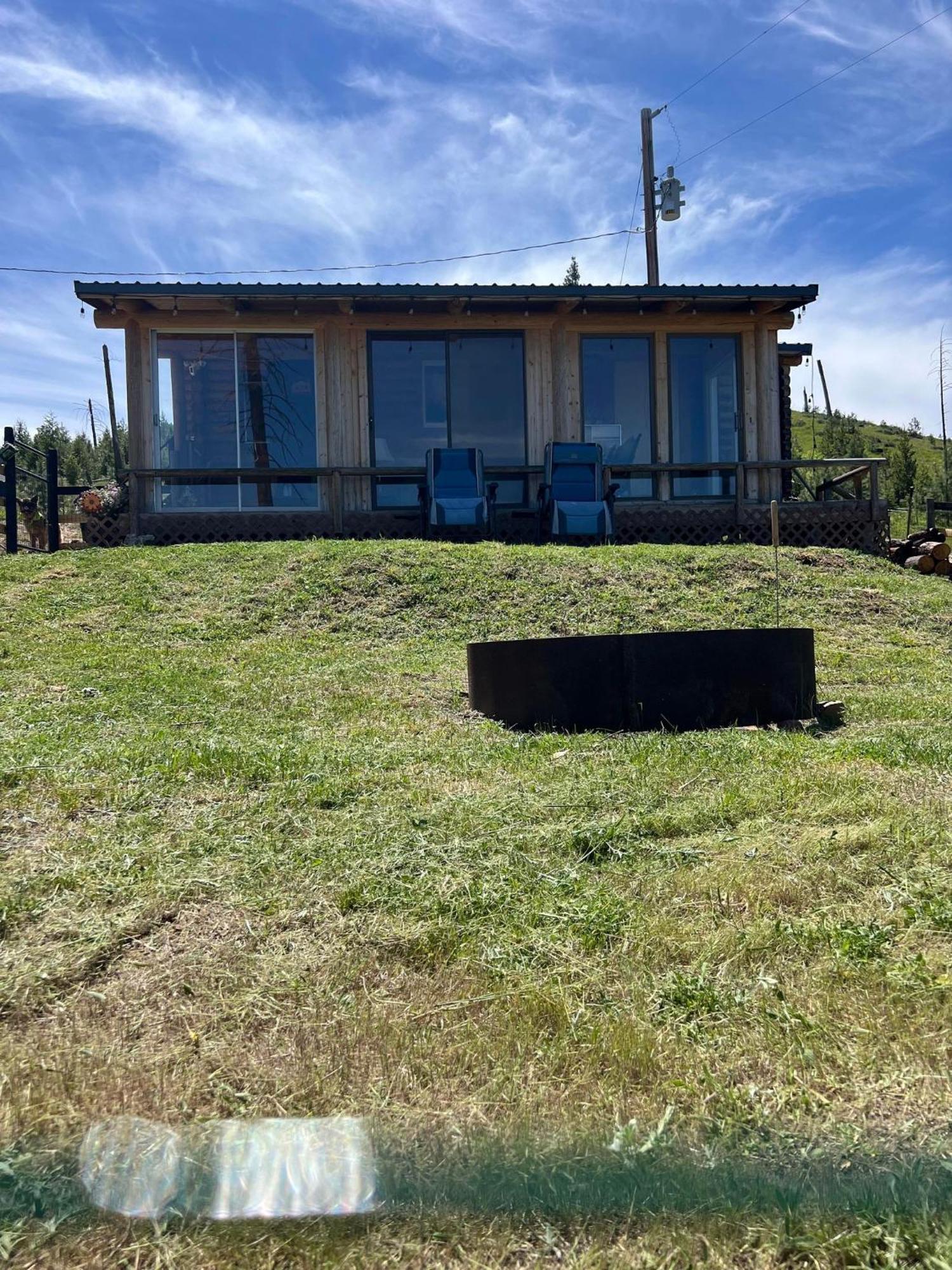 Cozy Oxen-le-fields Montana * Conner
